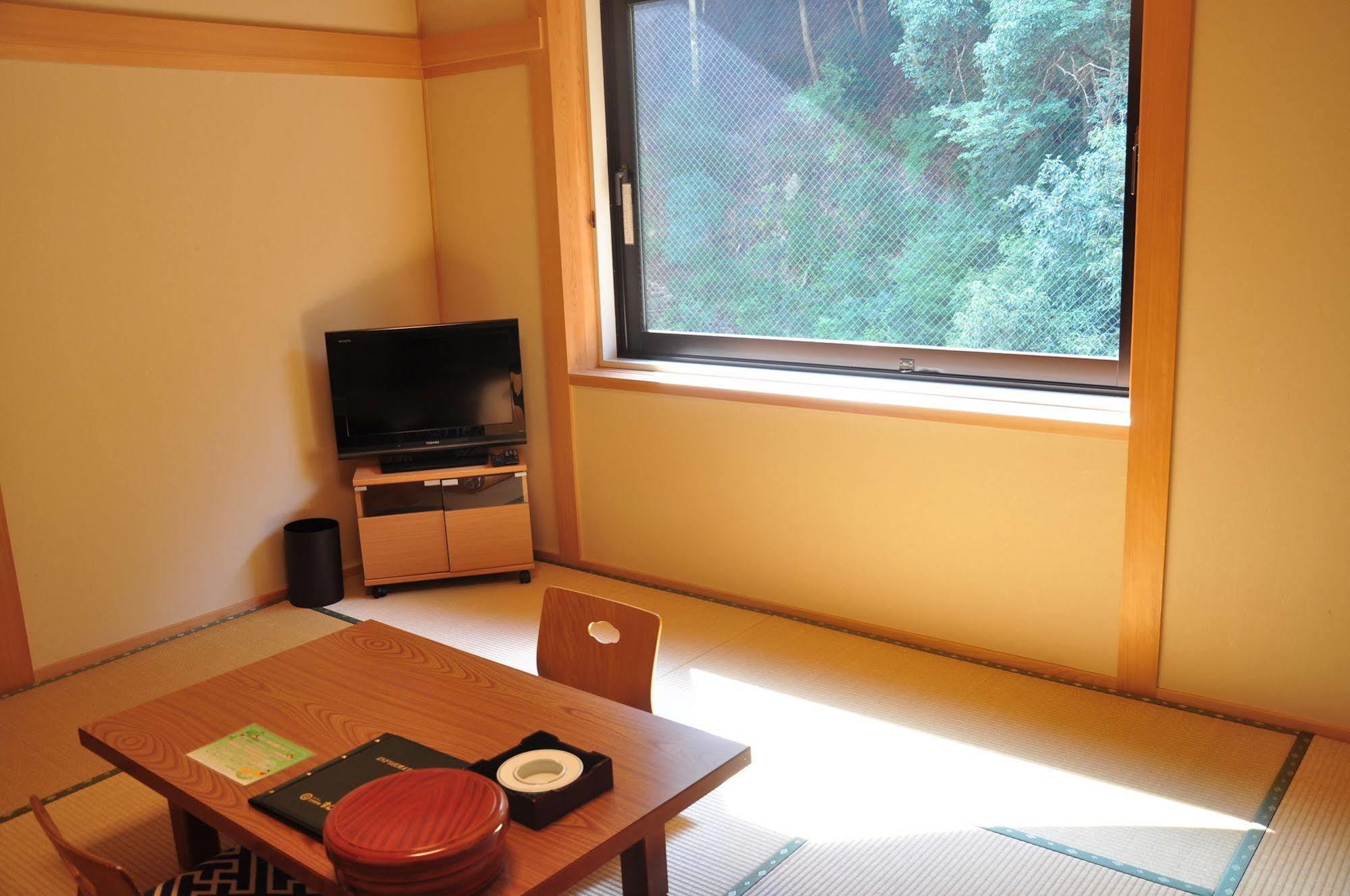 Hotel Obokekyo Mannaka Miyoshi  Zewnętrze zdjęcie